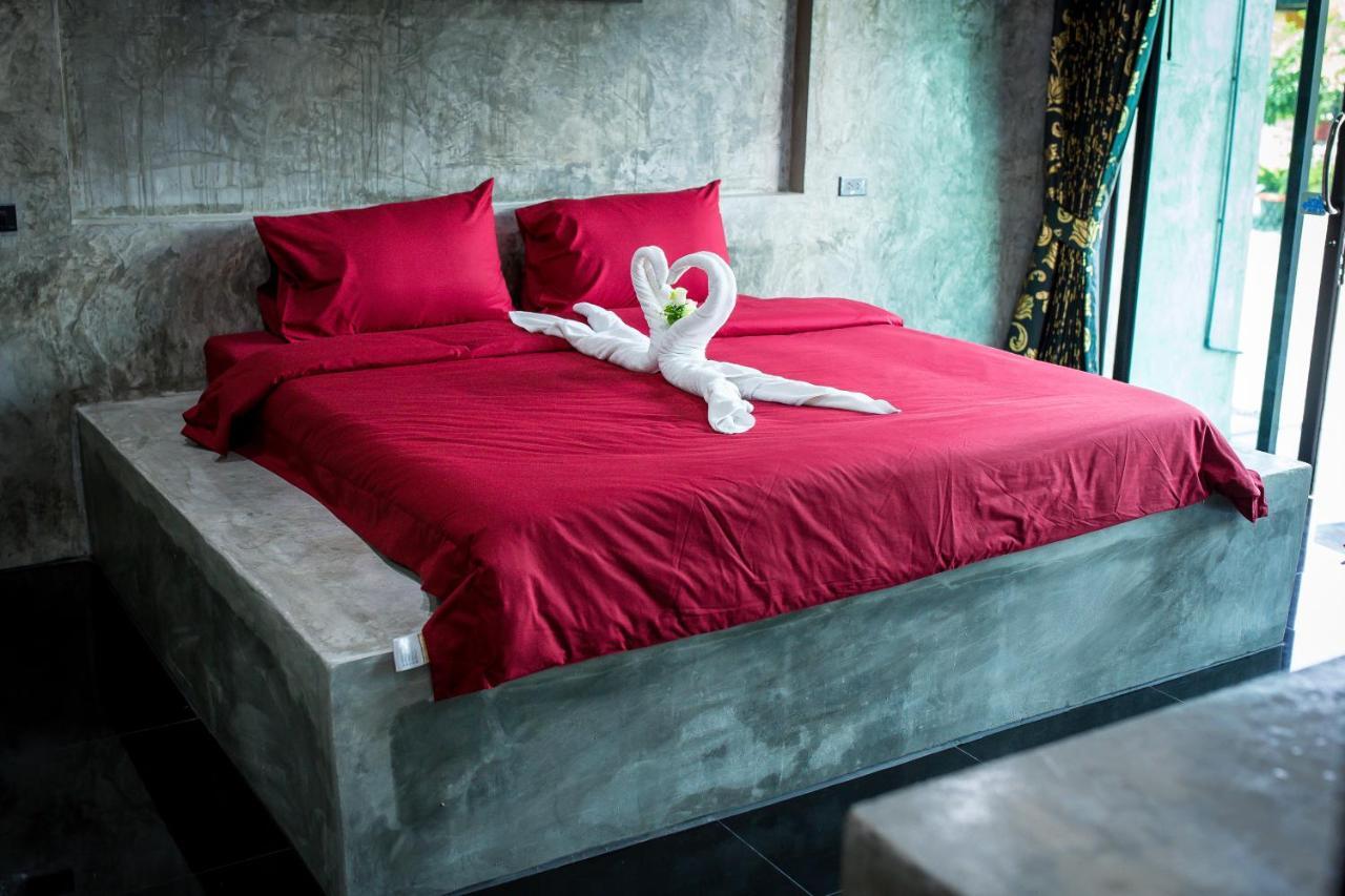 The Loft House Sakaeo 호텔 Watthana Nakhon 외부 사진