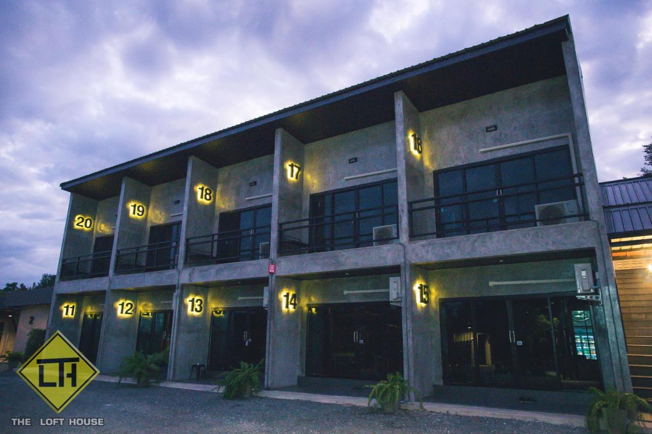 The Loft House Sakaeo 호텔 Watthana Nakhon 외부 사진